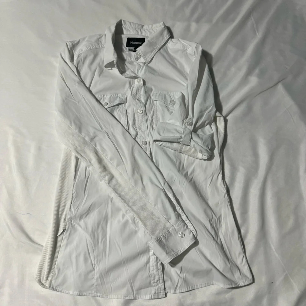 Marmot Button Down Adjustable Sleeve Breathable Shirt  White Size Medium